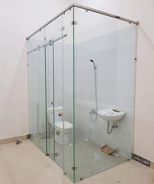 Vách kính phòng tắm 2022